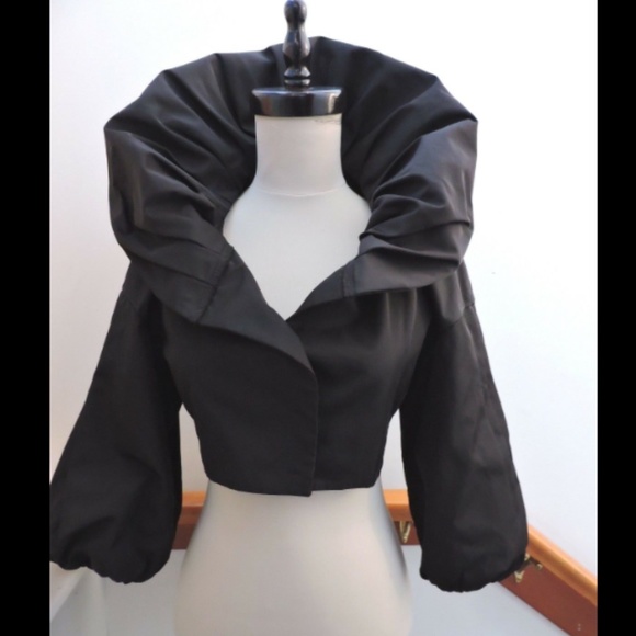 BCBGMaxAzria Jackets & Blazers - NWT $258 BCBGMAXAZRIA STUNNING EVENING JACKET BLACK SHRUG CROP XXS